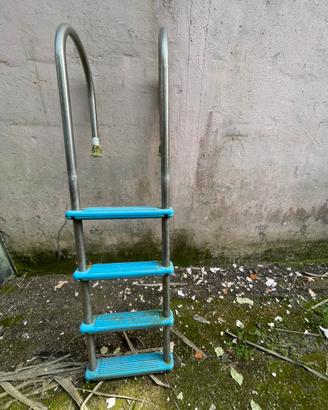 Scaletta per piscina
