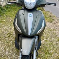 Piaggio Beverly 350. Buone condizioni generali