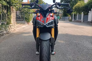 Ducati Streetfighter V4