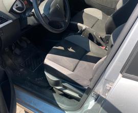 Peugeot 207 - 2009