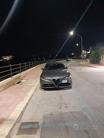 come nuova alfa romeo Giulia 