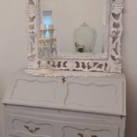 Cassettiera e specchio rifatti shabby