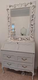 Cassettiera e specchio rifatti shabby