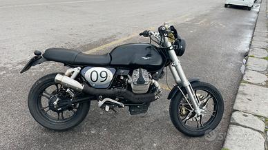 Moto Guzzi V7 caferacer
