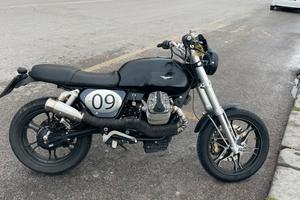 Moto Guzzi V7 caferacer