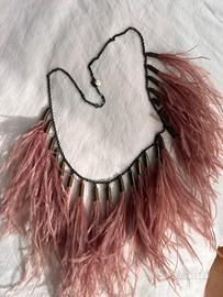 Collana  piume rosa e acciaio