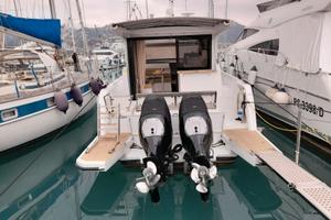 Sealine C330V