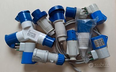 Spine ed adattatori 220V a tre poli (n°10 pezzi)