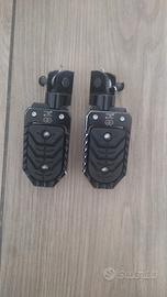 pedane pilota V-strom 1050