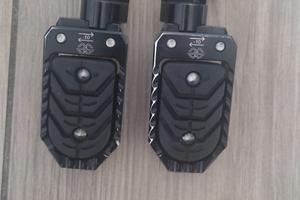 pedane pilota V-strom 1050