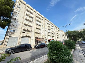 4 LOCALI A PALERMO