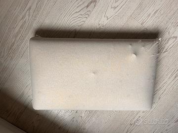 2 cuscini memory 5 euro tutto