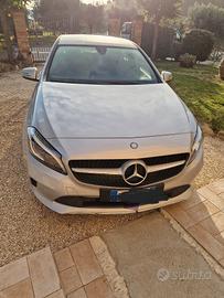  Mercedes - Benz  Classe A 180d