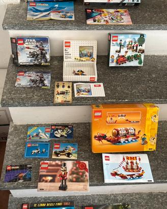 Solo scatole e istruzioni LEGO