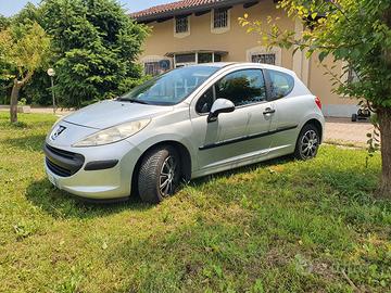 peugeot 207 1.4 benzina 2007