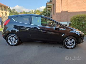 Ford Fiesta 1000 anno 2014 euro 5 benzina