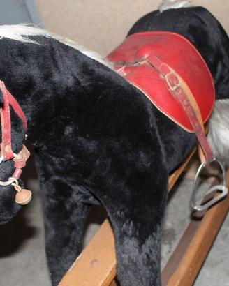 cavallo a dondolo