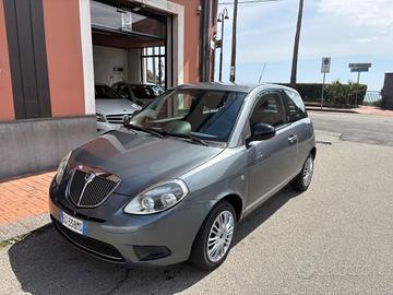 Lancia Ypsilon 1.3 MJT 75 CV Platinum