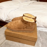 Stivali da donna UGG Classic Ultra Mini EU 38