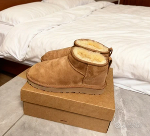 Stivali da donna UGG Classic Ultra Mini EU 38