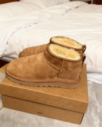 Stivali da donna UGG Classic Ultra Mini EU 38