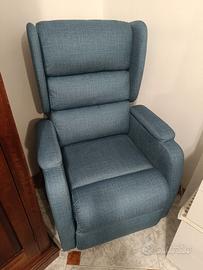 Poltrona motorizzata per anziani 
