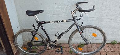 Mountan bike Scott Boulder