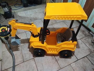 escavatorino a batteria 