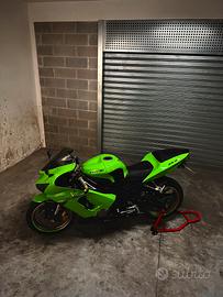 Kawasaki ninja zx6r 636