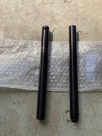 Semimanubri e cinghia blocca ruota posteriore