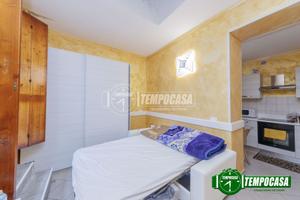 MONOLOCALE AL PIANO SEMINTERRATO