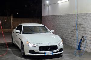 maserati ghibli 