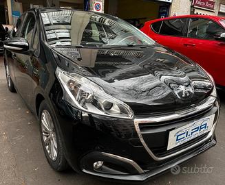 Peugeot 208 PureTech 82 5 porte Allure
