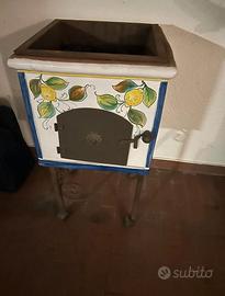 Barbecue artigianale in ceramica decorata