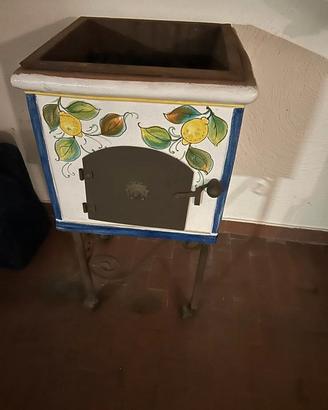 Barbecue artigianale in ceramica decorata