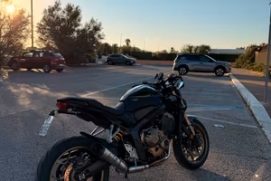Honda Cb650 r