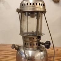 Affascinante base per lume a petrolio (o olio) da 