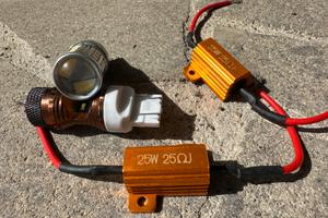 Kit lampadine LED  auto,resistenze CANBUS 25W 25Ω