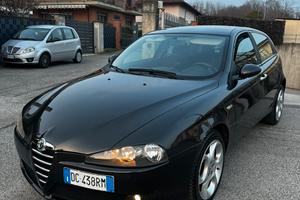 Alfa romeo 147 1.9 jtdm 120cv Black line