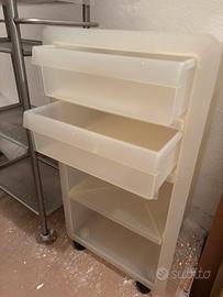 Piccolo mobile IKEA