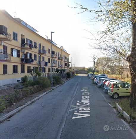 Singola ostia con posto auto