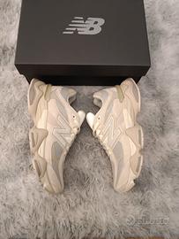 Scarpe New Balance 9060 vestibilità n. 41