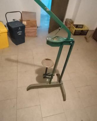 Tappatrice tappi sughero e sintetici