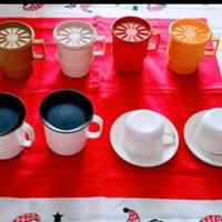 bicchieri e tazze tapperwere da trasporto e coperc