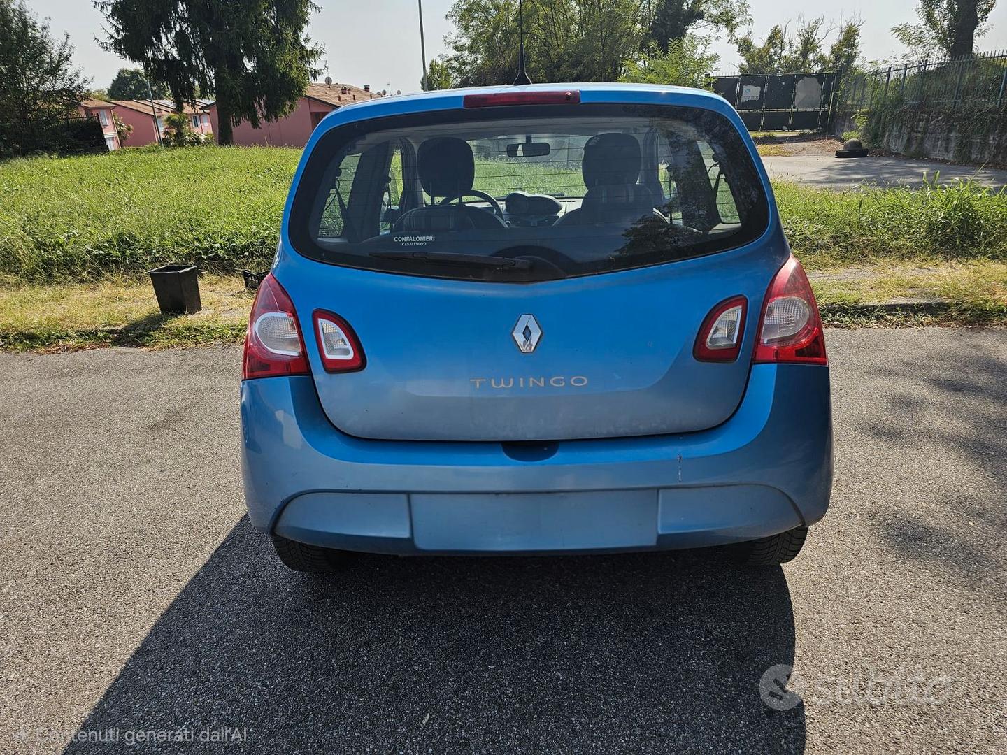 Renault Twingo 2012 photo 2