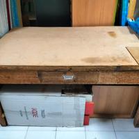 Tavolo banco da lavoro con cassetto