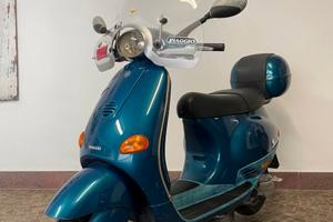 Vespa Piaggio ET4 125cc