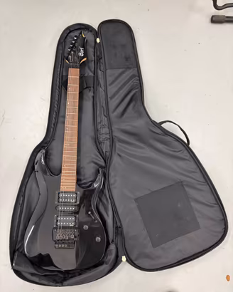 Cort X250 Nera Chitarra elettrica HSH EMG/Custodia