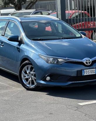 Toyota Auris Touring Sports 1.6 D-4D Business
