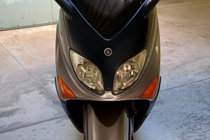 Scooter T-max Yamaha,